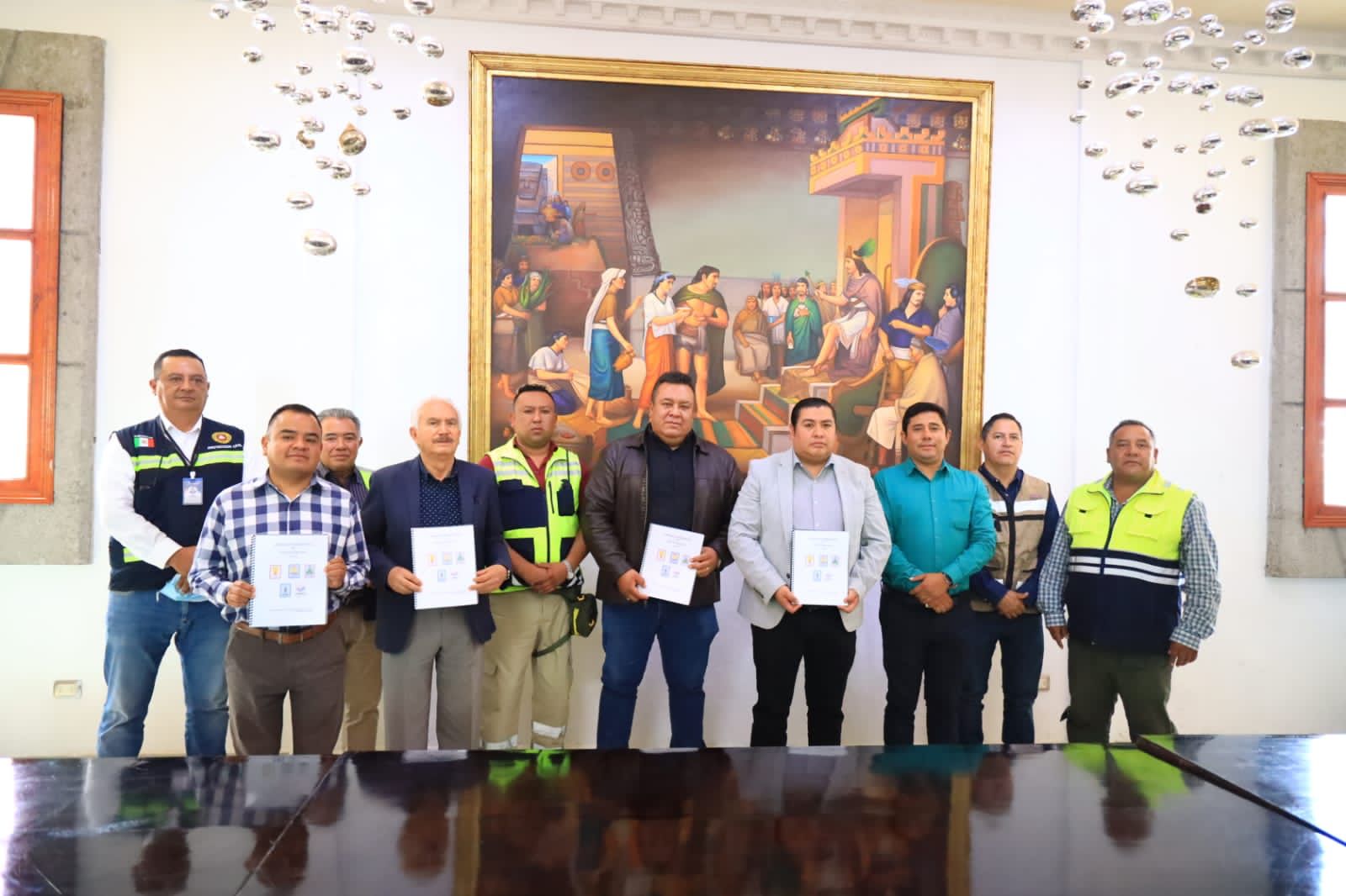 Firma alcalde de Chiautempan, Gustavo Jiménez, convenio intermunicipal en materia de Protección Civil